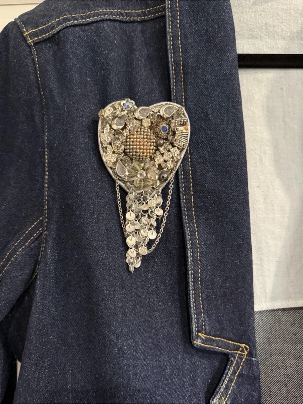 VTG 80s/90s Jordache Denim Blazer Jacket & Artisan Assemblage Heart Brooch Set L